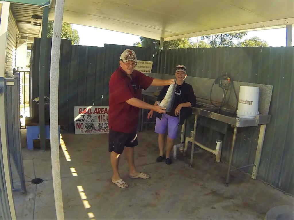 Twin Waters Caravan Park Dawesville エクステリア 写真