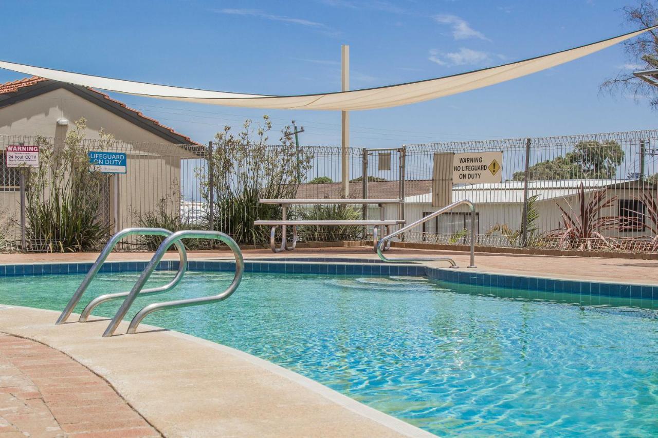 Twin Waters Caravan Park Dawesville エクステリア 写真