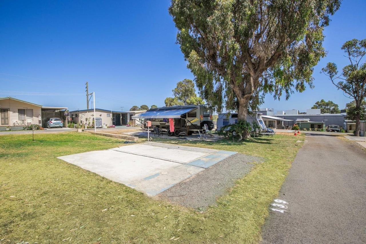 Twin Waters Caravan Park Dawesville エクステリア 写真